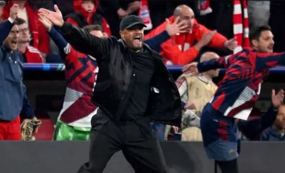 Kompany e përgëzon dhe e uron PSG-në, flet edhe për referimin