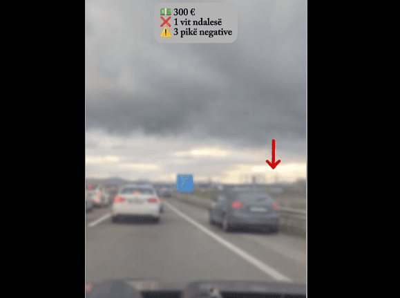 Dhjetëra vetura bien në kamerën e Policisë duke lëvizur në shiritin emergjent, 300 euro gjobë, 1 vit ndalesë, 3 pikë negative