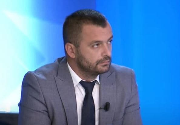 Nëse VV-ja s’i merr mbi 50 për qind, vendi mund të shkojë prapë në zgjedhje, thotë Rexhaj