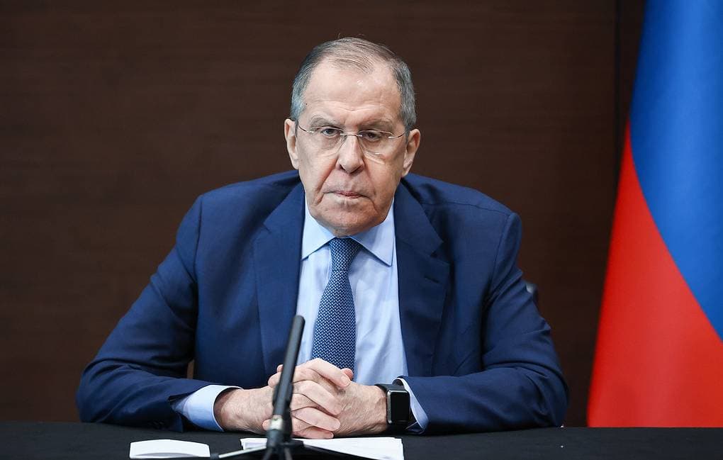 Kërcënon Lavrov: Nuk do kursejmë askënd që do guxojë të na sulmojë në ceremoninë për “Ditën e Fitores”