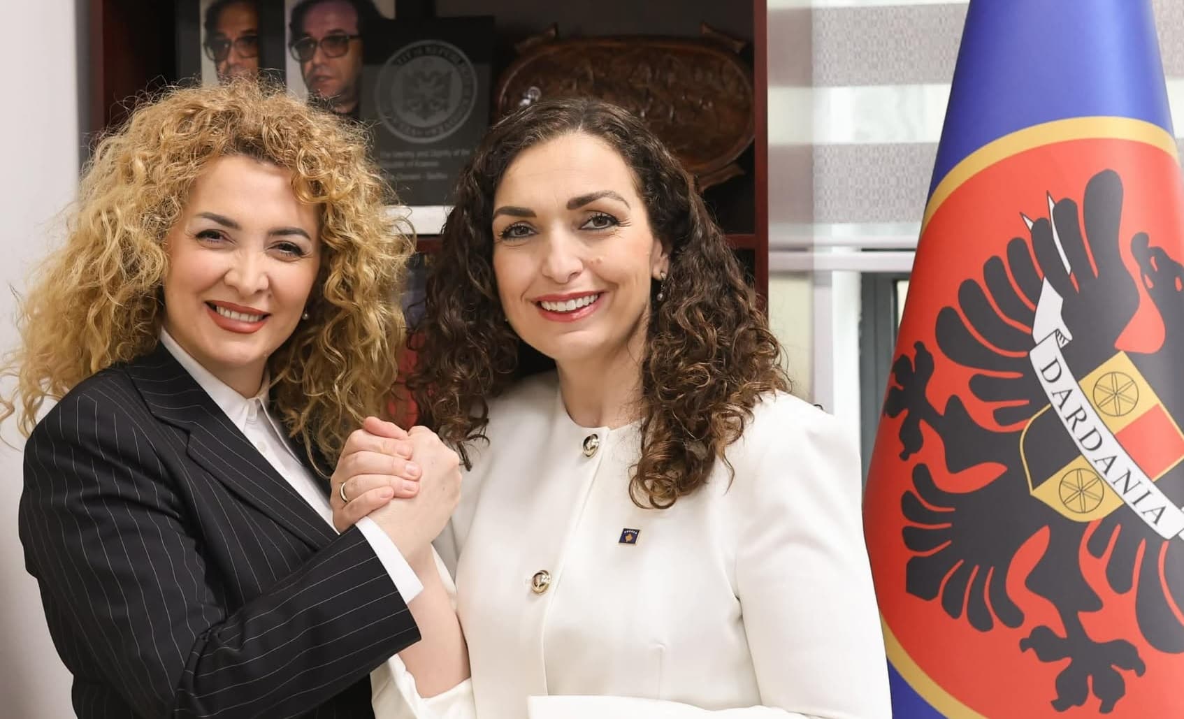 Osmani prezanton aderimin e ri, ish-deputetja e LVV-së,  Albena Reshitaj!
