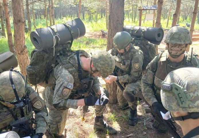 FSK forcon radhët, kryen trajnime për snajperë dhe liderë luftarakë
