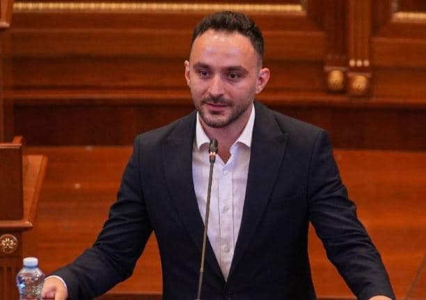 Paris Guri: Vjosa Osmani erdhi në LDK që ta mposhtim një të keqe shumë të madhe
