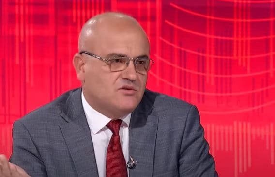 Haxhi Avdyli i përgjigjet Guxo pas largimit: Jo 3 probleme më pak, por mbi 100 mijë vota më pak