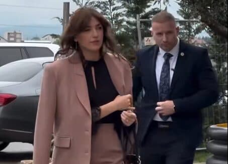 Edhe u.d.Presidentja Haxhiu në mbledhjen e VV’së ku Kurti do të shpallet kandidat për Kryeministër
