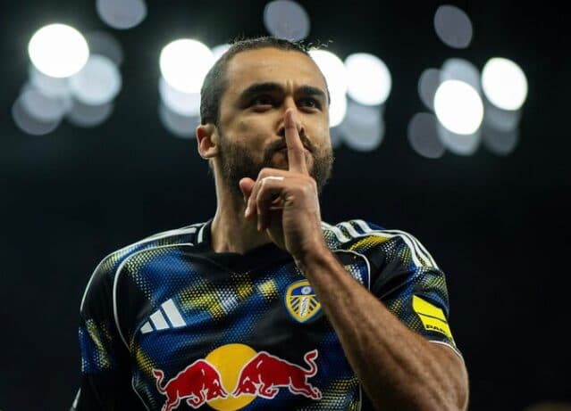 Tottenhami “ndalet” nga Leedsi në shtëpi