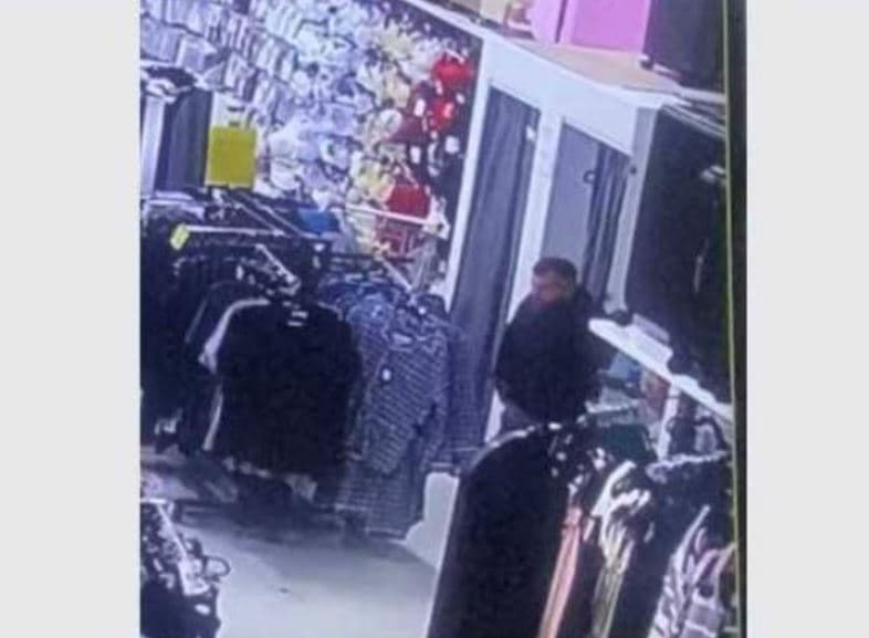 Policia kërkon ndihmën e qytetarëve për identifikimin e një të dyshuari për vjedhje në Drenas