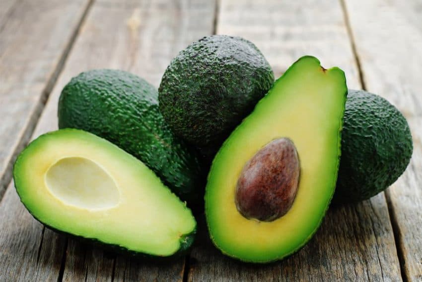 Avokado, burim i vitaminave dhe mineraleve të rëndësishme për fëmijët
