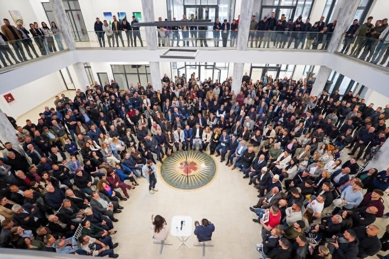 Abdixhiku: Në Suharekë folëm hapur për jetën, brengat, shpresat dhe Kosovën që mund ta bëjmë më mirë