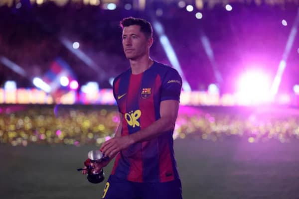Lewandowski mes lotësh: Do ta mbaj gjithmonë Barcelonën në zemër
