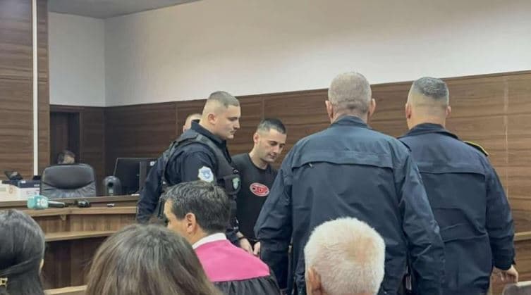 Vrasja makabre e Bekim Varit në Ferizaj, del para gjykatës i akuzuari