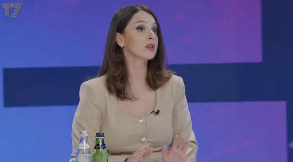 Kica-Xhelili: Më në fund VV e pranoi se nuk e donin Vjosa Osmanin për Presidente
