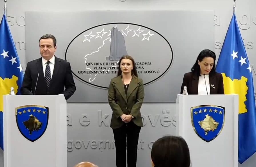 Kurti e Pacolli lansojnë aksion për mbledhjen e mbeturinave, “shkop” ndaj komunave që s’pastrojnë dhe qytetarëve që ndotin