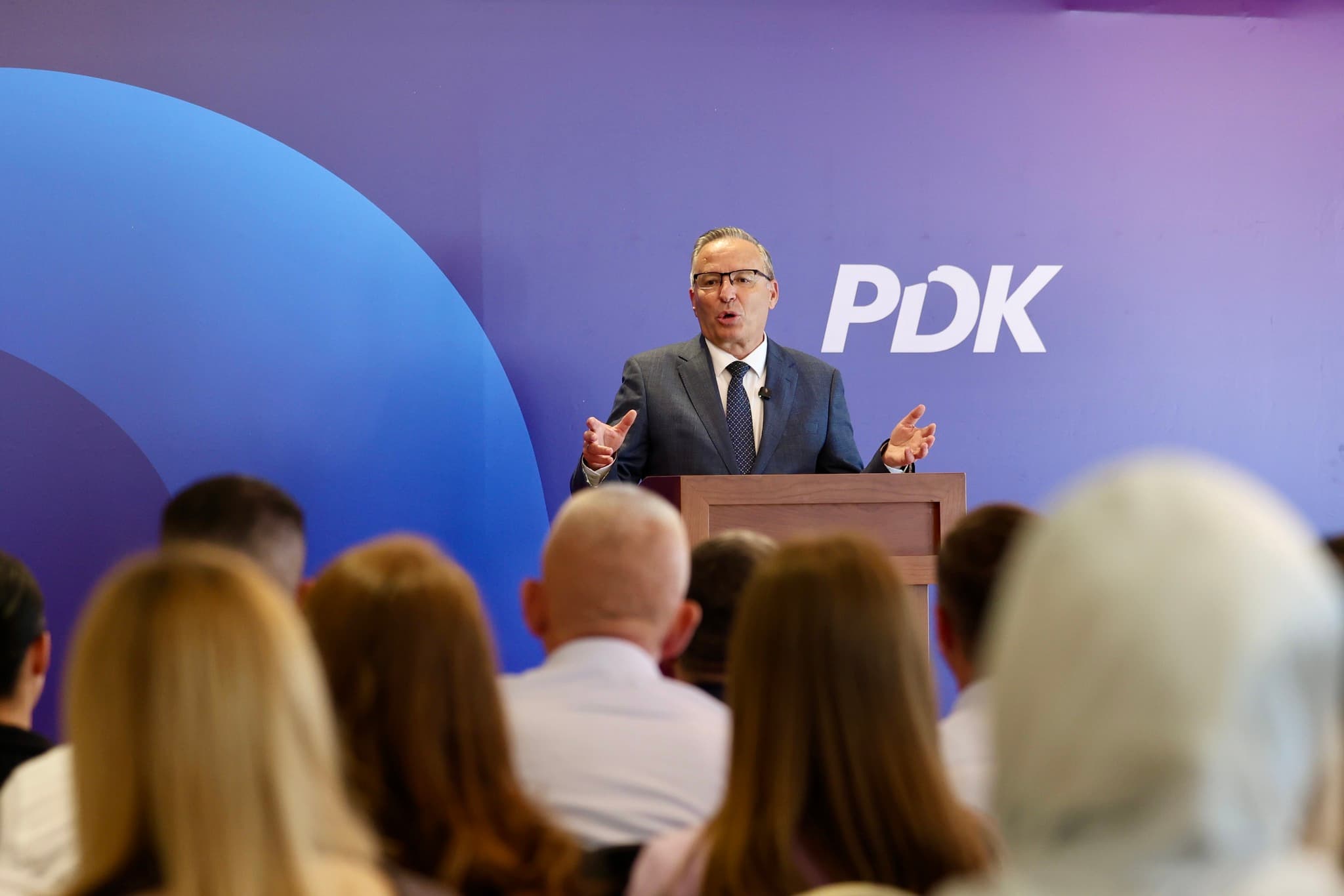 Hamza: Qeverisjen tonë e dorëzuam me Kosovën shtet të pavarur e institucione stabile – gjashtë vitet e fundit sollën regres