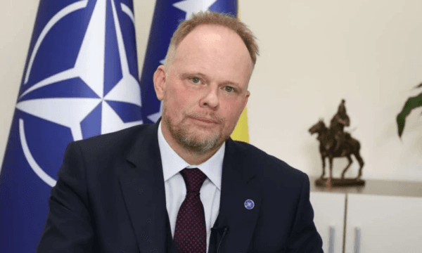 Zyrtari i NATO-s thotë se e ndien që po e hapin një kapitull të ri të raporteve me Serbinë