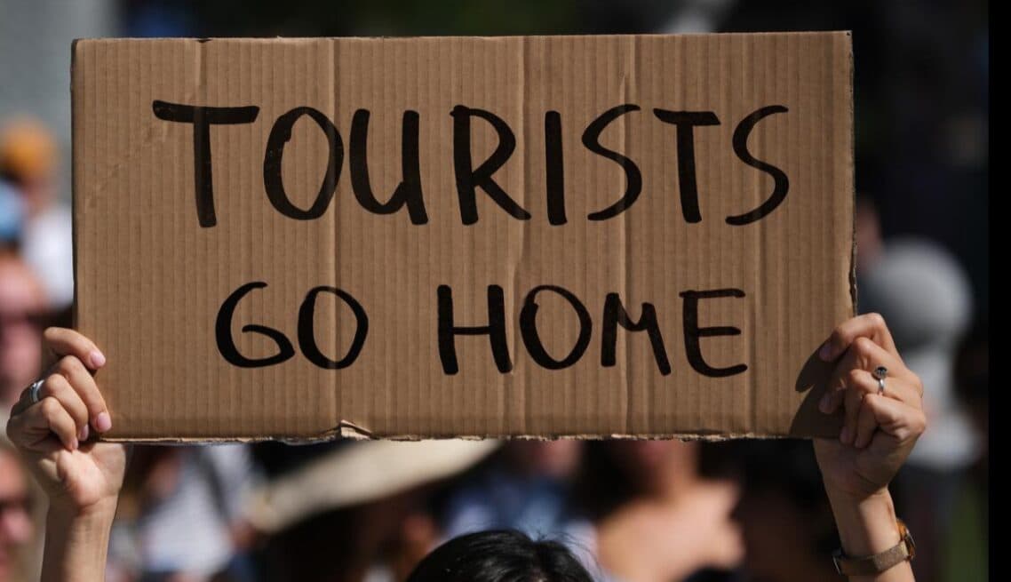 Barcelona po i mbyll apartamentet Airbnb në qytet