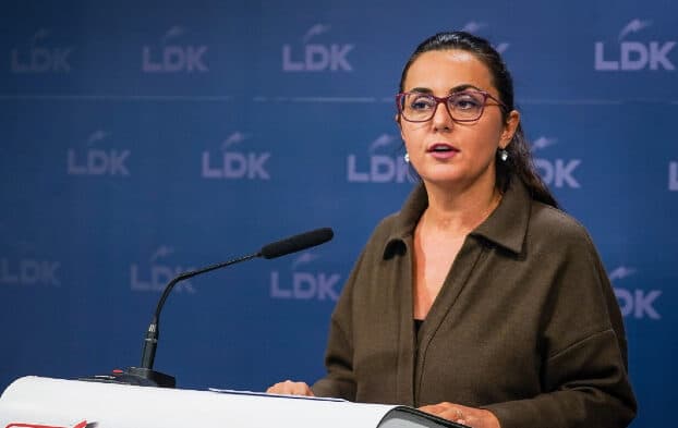 Jehona Lushaku kritikon vendimin e qeverisë në detyrë për 100 euro: Po tentojnë t’i blejnë votat para zgjedhjeve