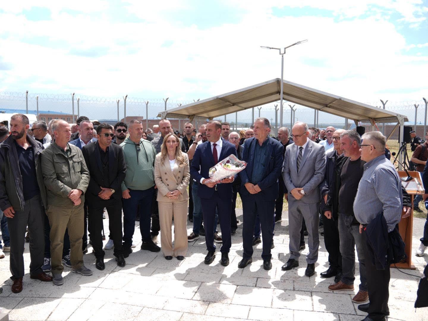 Daut Haradinaj: Masakra e Dubravës dëshmi e gjenocidit serb në Kosovë – e vërteta nuk mund të fshihet