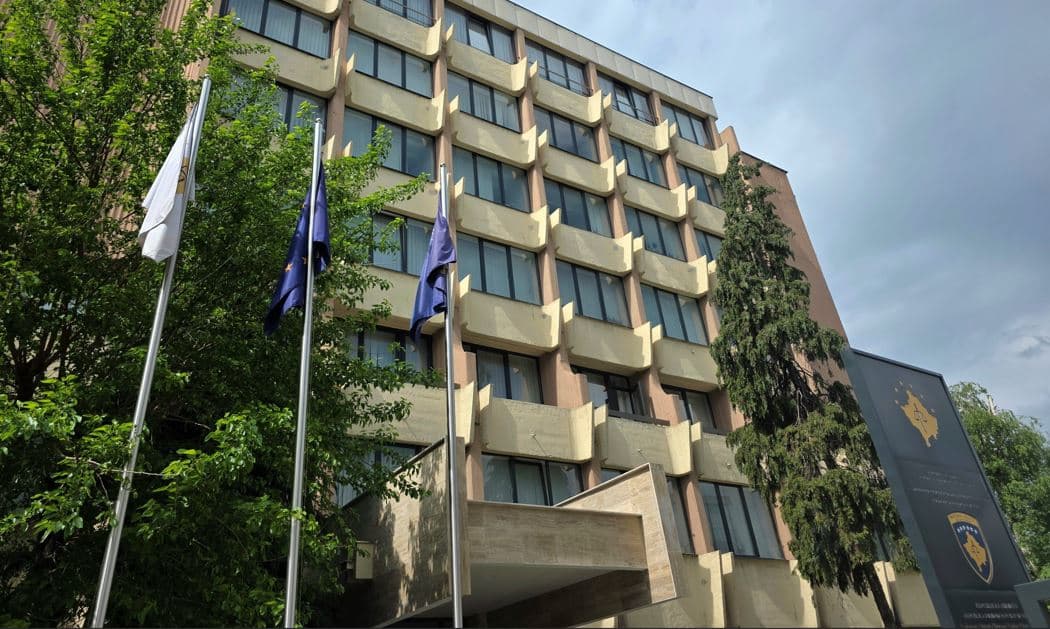 “100 mijë euro për vrasje”, Prokuroria Speciale kërkon caktimin e paraburgimit për të dyshuarin që u ekstradua sot nga Gjermania në Kosovë