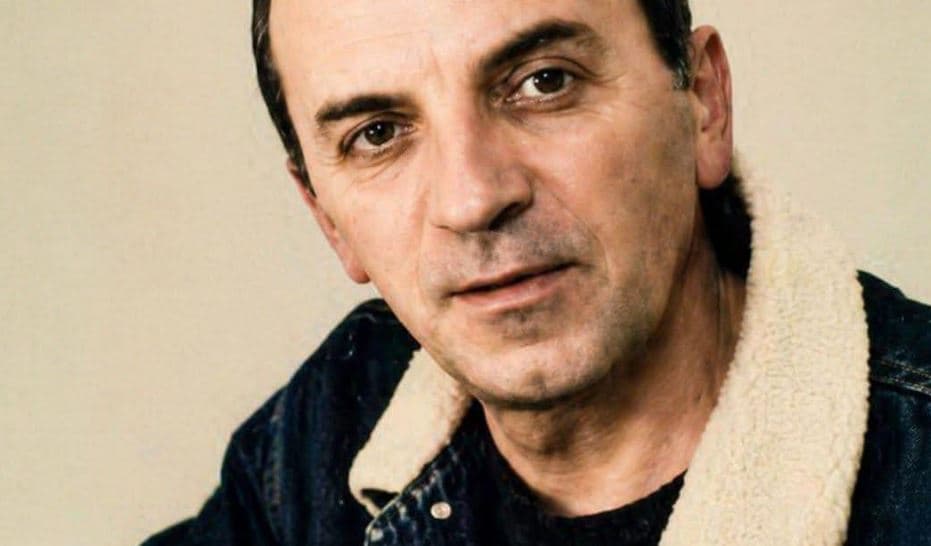 E trishtë: Vdes humoristi i njohur shqiptar, Fadil Gashi