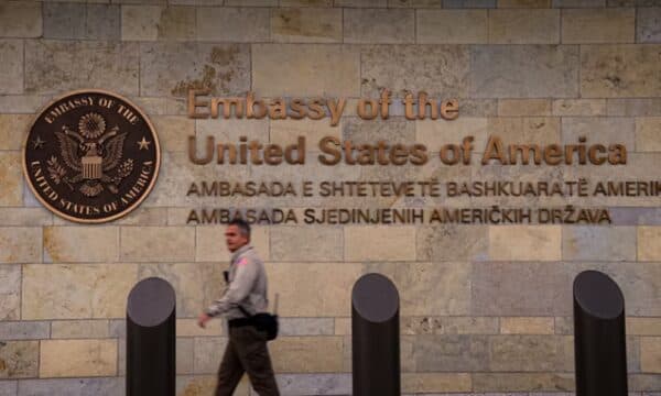 Ambasada e SHBA për “Xhandarmërinë”: Po i monitorojmë njoftimet, presim të jetë në përputhje me zotimet për paqe e siguri