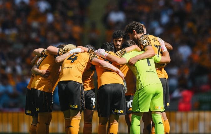 Hull City rikthehet në Premierligë pas 9 vitesh