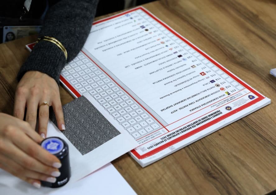 KQZ hap regjistrimin për votimin me ekipe mobile për kategoritë me nevoja të veçanta, zgjat deri me 31 maj