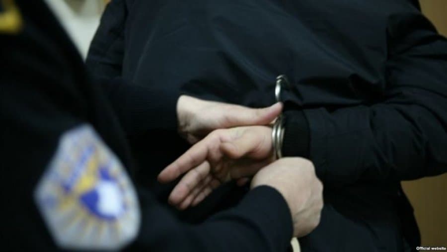 Tentoi ta vrasë viktimën me thikë, arrestohet i dyshuari në Prizren