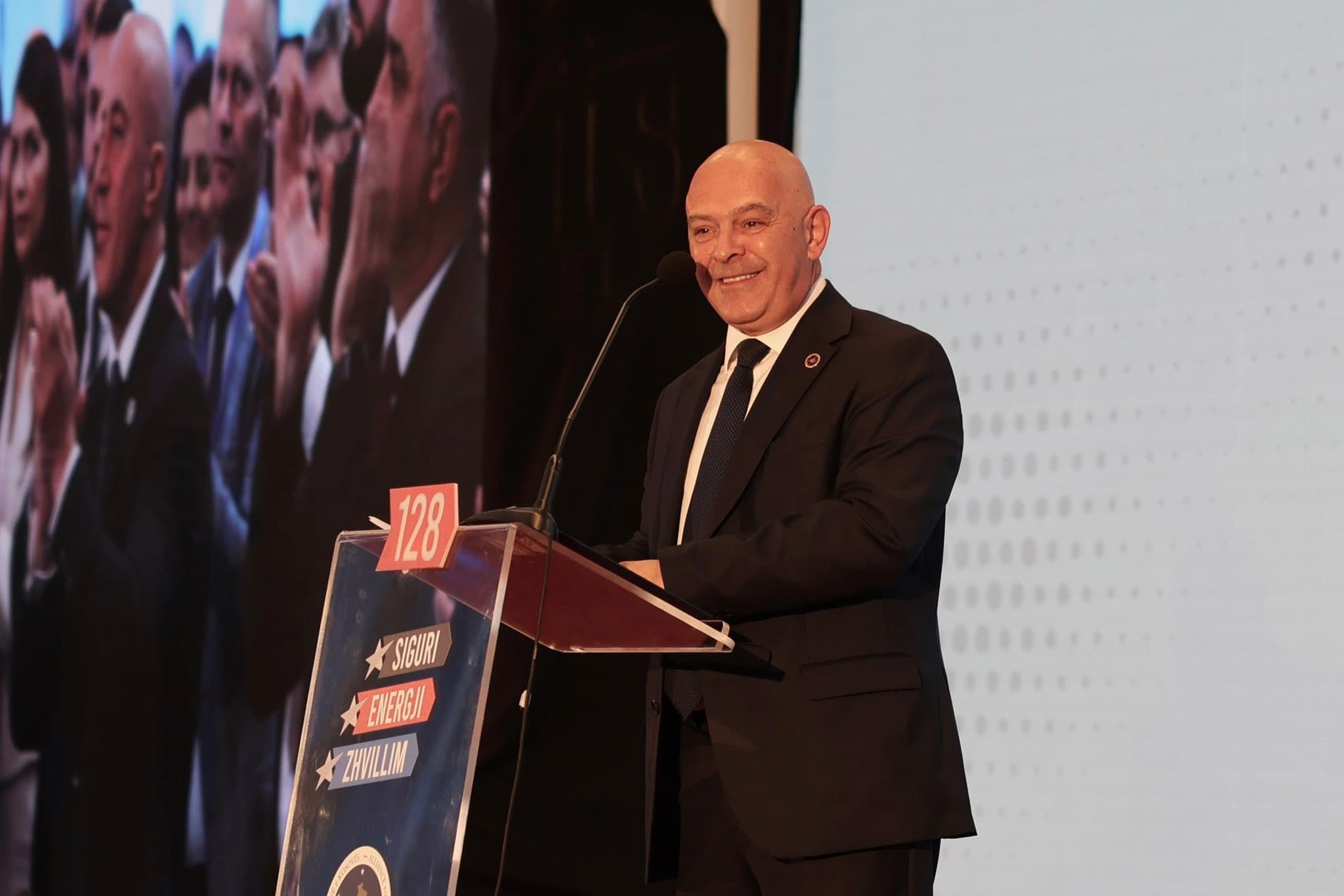 Gjini shkruan pasi u zgjodh kryetar i Aleancës: Faleminderit Haradinajt për besimin për ta çuar përpara vizionin tonë të përbashkët