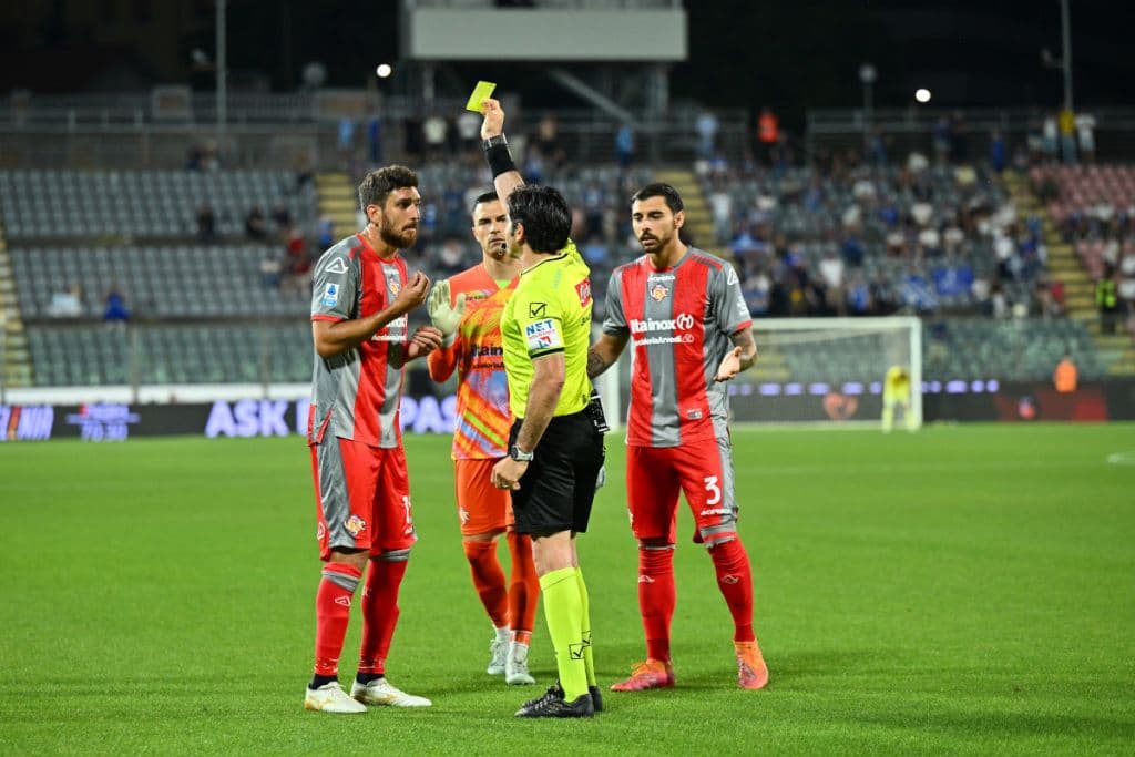 E shau dhe e shtyu referin, ylli i Serie A dënohet me katër ndeshje