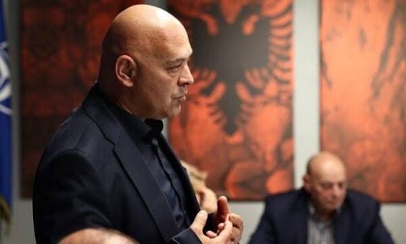 Gjini: Profesorët dhe intelektualët po izolohen nga linçimet në rrjete sociale, duhet të kyçet ‘truri’ i Kosovës në vendime