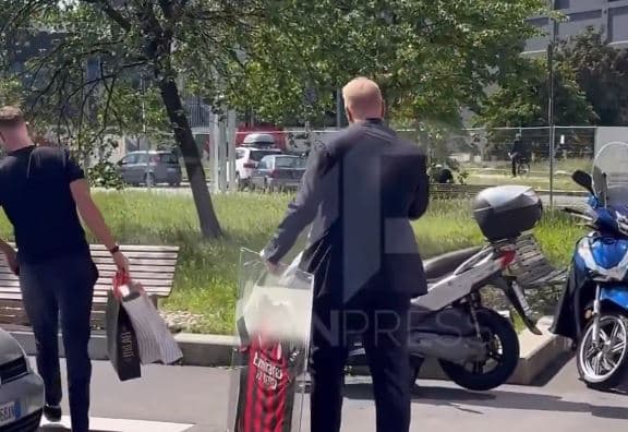 Igli Tare largohet nga zyrat e Milanit