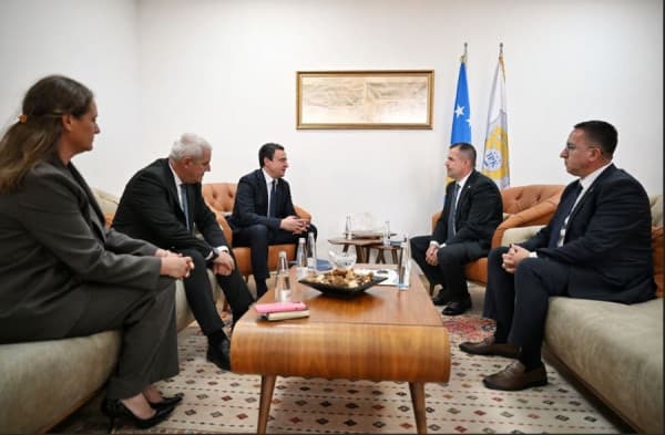 ​Kurti vizitoi Inspektoratin Policor të Kosovës: Një IPK e fortë do të thotë një polici më e pastër