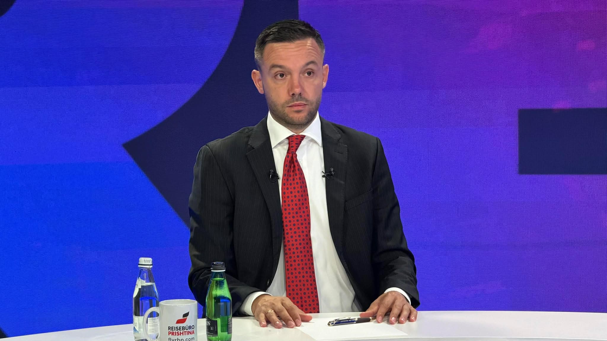 Tahiri: Kurti edhe emrin e partisë e la mbi kauzën “jo negociata, Vetëvendosje”, e braktisi sapo mori pushtetin