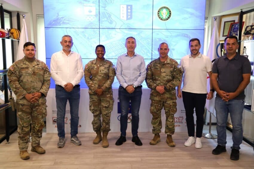 Ushtarë amerikanë të KFOR-it takojnë përfaqësues të KOK-ut, flasin për bashkëpunimin në sport