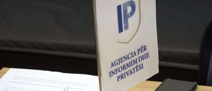 Thirrja e AIP-së: Kamerat me zë shkelin privatësinë e punëtorëve