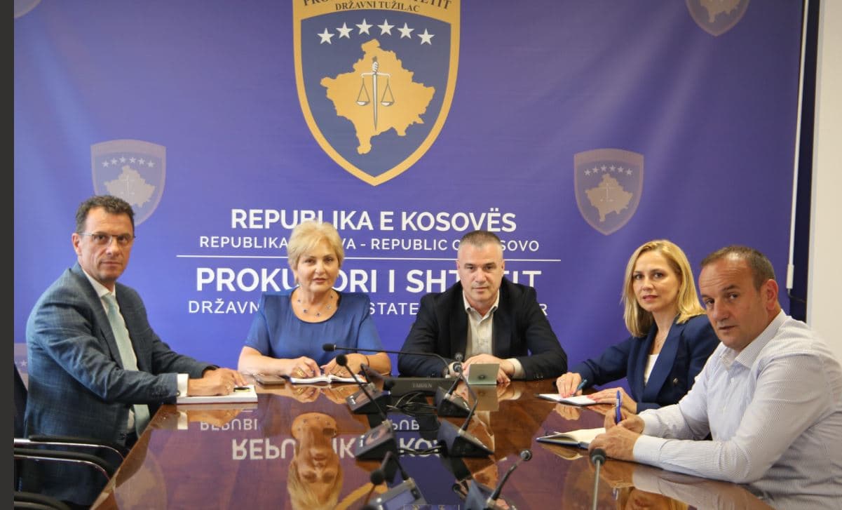 Prokuroria dhe Policia aktivizohen në parandalimin e keqpërdorimeve në zgjedhje, diskutohet edhe për rastet e fotografimit të votës nga mërgata