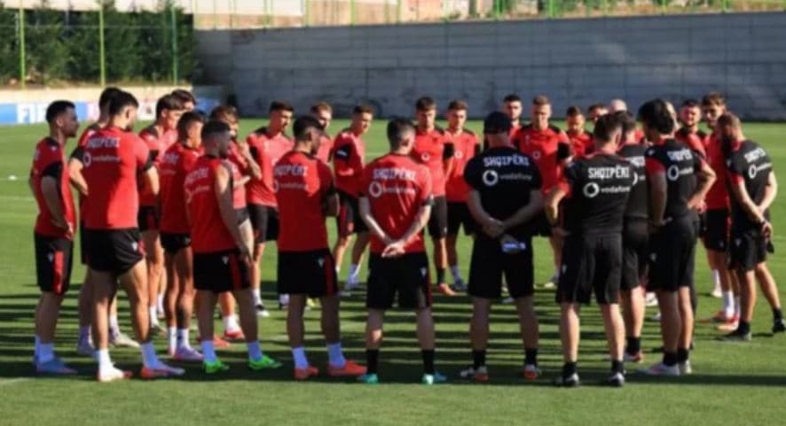 Çfarë fsheh trajneri i ri i Shqipërisë për “debutimin e zjarrit” me Izraelin?