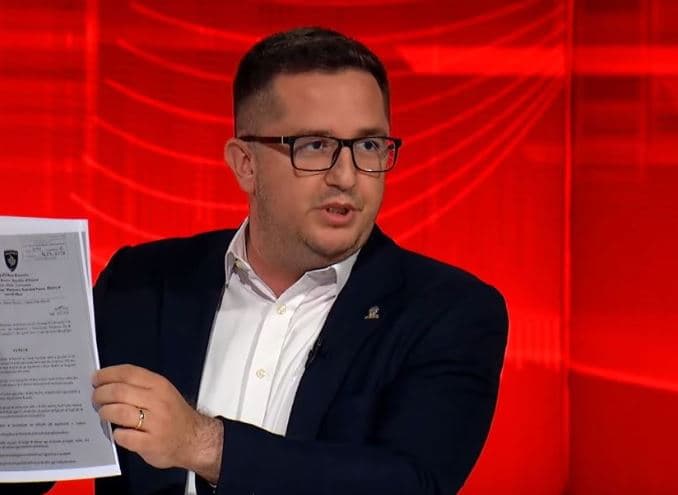 Mustafa: Kurti pranoi dokumentet serbe, dy ditë më vonë Sveçla ua njohu me vendim