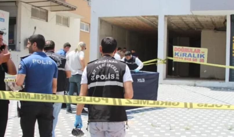 Tragjedi në Turqi, ish-polici vret djalin pas një sherri për para