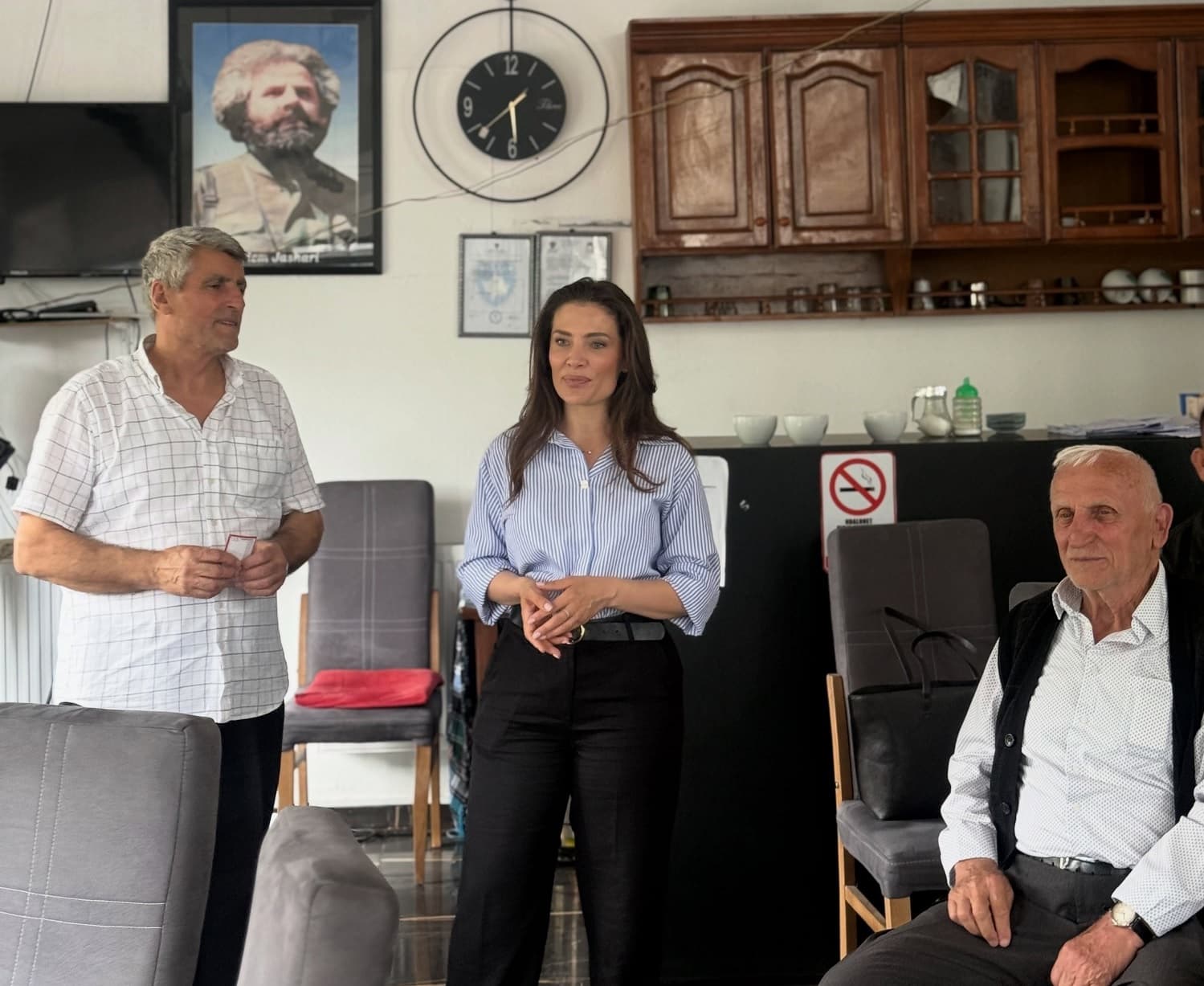 “Njerëzit që kanë sakrifikuar e punuar gjithë jetën për familjen dhe Kosovën”, Musliu-Shoshi takohet me pensionistët