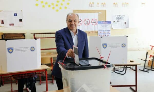 Featured image for Enver Hoxhaj voton: Për Kosovën që beson në demokraci dhe zhvillim