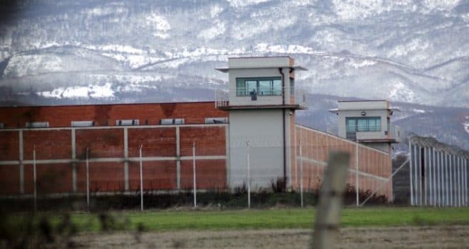 Featured image for Arrestohet një vizitor në Burgun e Dubravës, kanosi një oficer korrektues