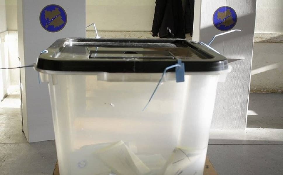 Featured image for Incident në Zubin Potok: E fotografoi votën, ndërhyn policia