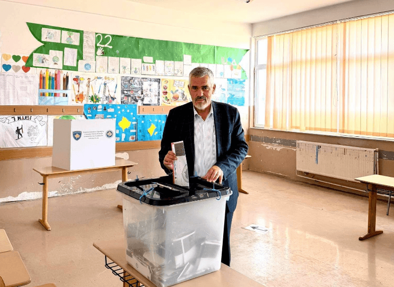 Featured image for A ka gjasa hoxha i Drenasit të futet në parlament? Këto janë rezultatet fillestare