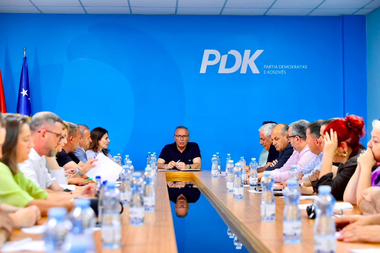 Featured image for Mblidhet kryesia e PDK-së, rezultati zgjedhor dhe zgjedhjet e brendshme temë diskutimi