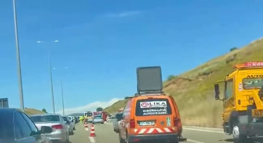 Featured image for Aksident i rëndë në autostradën “Ibrahim Rugova”, Policia në vendin e ngjarjes