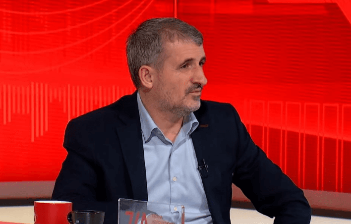Featured image for Miftaraj: 26 deputetë nuk u dëgjuan në Kuvend, gjysma ishin të VV-së