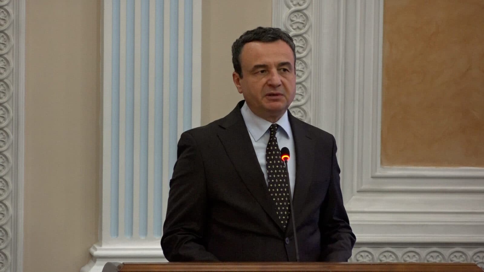 Featured image for Kurti: Administrata publike duhet të jetë urë mes qytetarit dhe të drejtave të tij