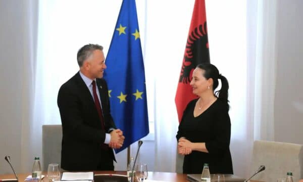 Featured image for Kosova dhe Shqipëria mbajnë punëtori për “shkëmbimin e përvojave” lidhur me anëtarësimin në BE